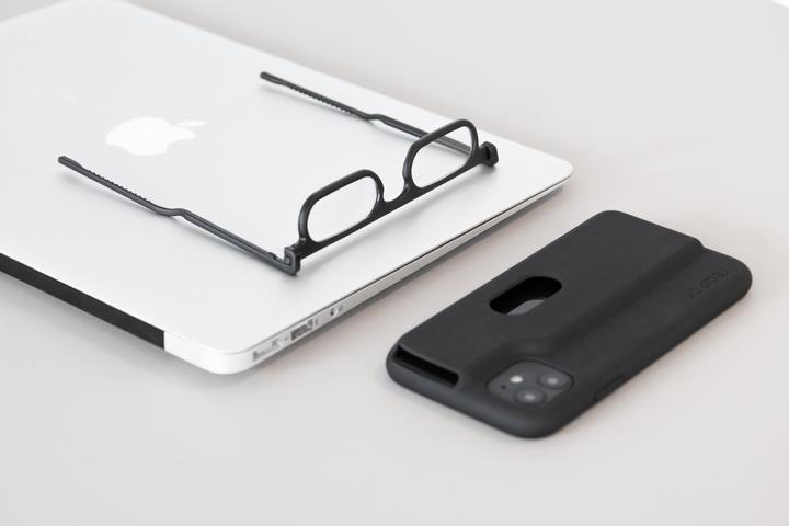 Produktbild read on Case mit Lesebrille +2,5 (Apple iPhone 11 Pro Max)