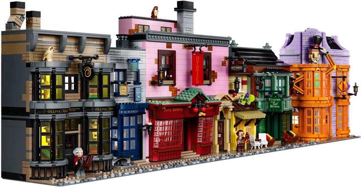 Actual product image LEGO Harry Potter Diagon Alley (75978, LEGO Harry Potter, LEGO Rare Sets)
