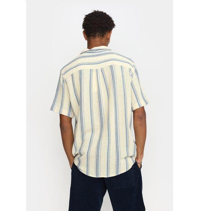 Actual product image Revolution Short-Sleeved Cuban Cotton Shirt (L)