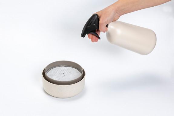 Actual product image Plastia Urbalive sprout kit