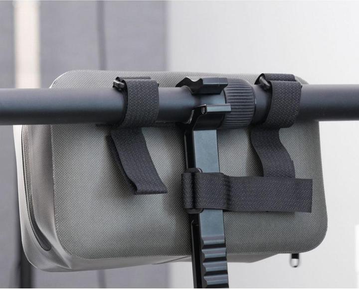 Immagine prodotto OEM Bicycle accessory Handlebar bag for bike / scooter waterproof with zipper FSBFB-674 blue