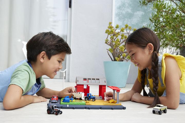 Actual product image Matchbox Action Drivers Farm Harvest Playset