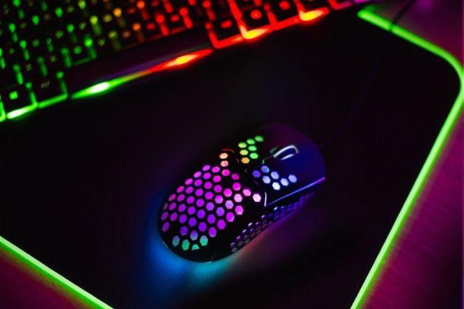 Image du produit Art souris optique pour joueurs 6400DPI USB RGB AM-99 ultra light (Filaire)