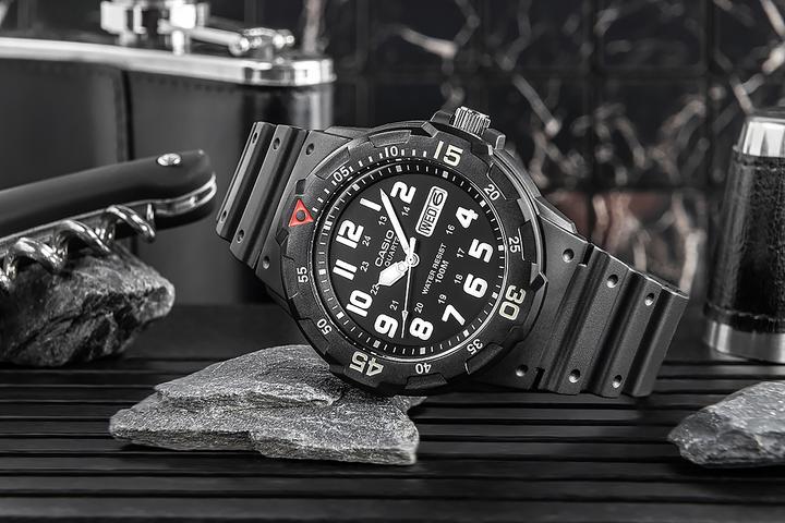 Actual product image Casio MRW-200H-1B (Analogue wristwatch, 45 mm)
