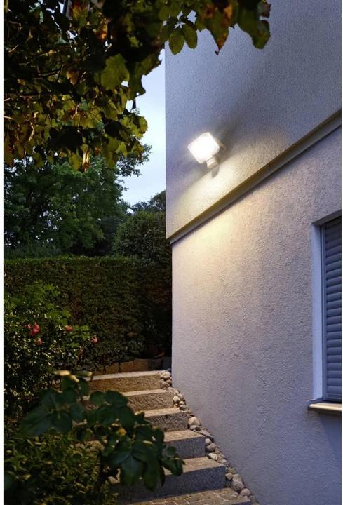 Actual product image Brennenstuhl LED spotlight AL 1050 with PIR (10W, 1010lm, 3000K, IP44, LED floodlight for wall mounting, with (1010 lm)
