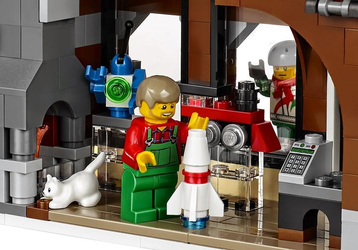 Produktbild LEGO Weihnachtlicher Spielzeugladen (10249, LEGO Creator Expert)