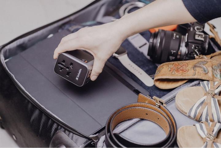 Produktbild Verbatim Universal Travel Adapter