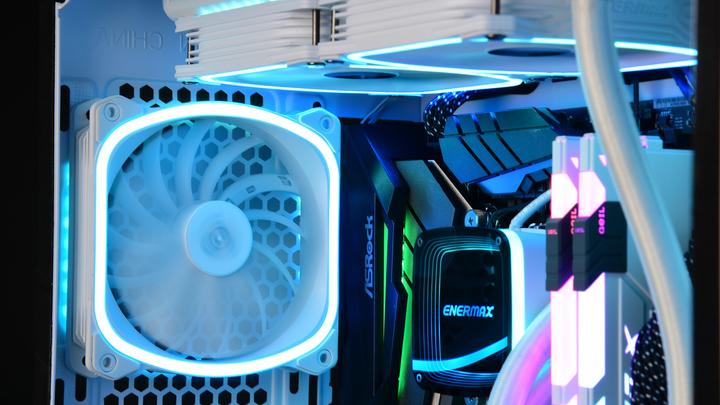 Produktbild Enermax PC-Lüfter SquA RGB White 3er-Pack mit RGB Control Box (120 mm, 3 x)
