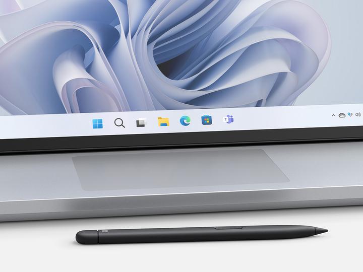Actual product image Microsoft Surface Laptop Studio 2 (14.40", Intel Core i7-13700H, 64 GB, 1000 GB, CH)