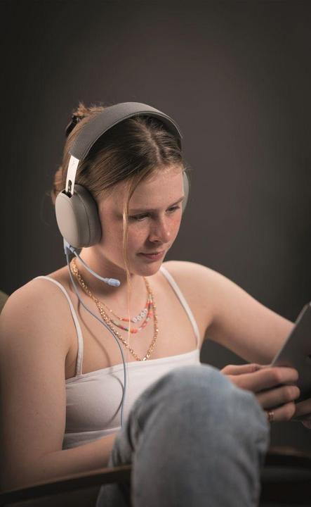 Actual product image Onanoff education headphones 10pcs school package incl. storage box secondary school & university