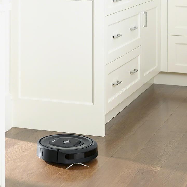 Actual product image iRobot Roomba e5158 (Robot vacuum)