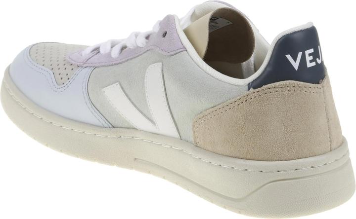 Actual product image Veja V-10 (36)