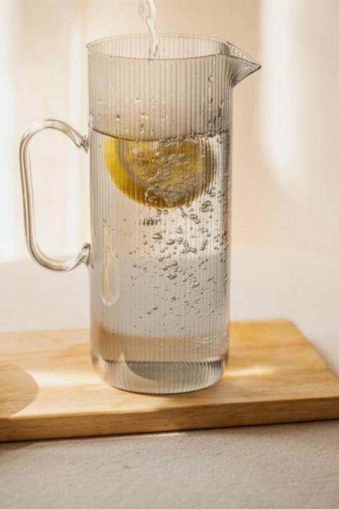 Produktbild Nuts Karaffe aus Borosilikatglas, 1.2l transparent (1.20 l)