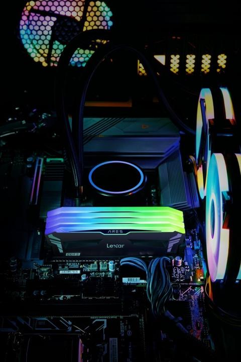 Produktbild Lexar Ares RGB (2 x 16GB, 6800 MHz, DDR5-RAM, DIMM)