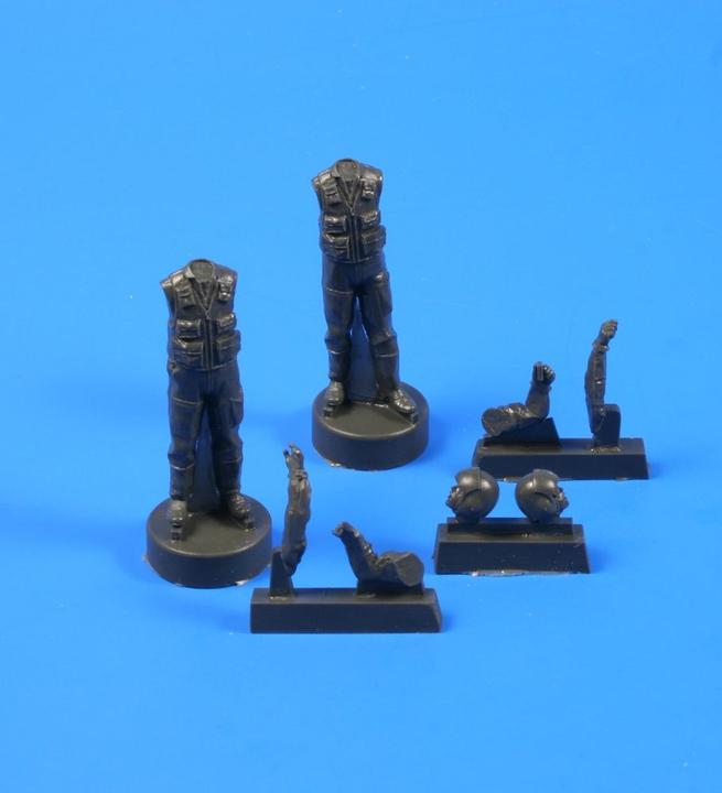 Actual product image CMK AH-1 Cobra pilots