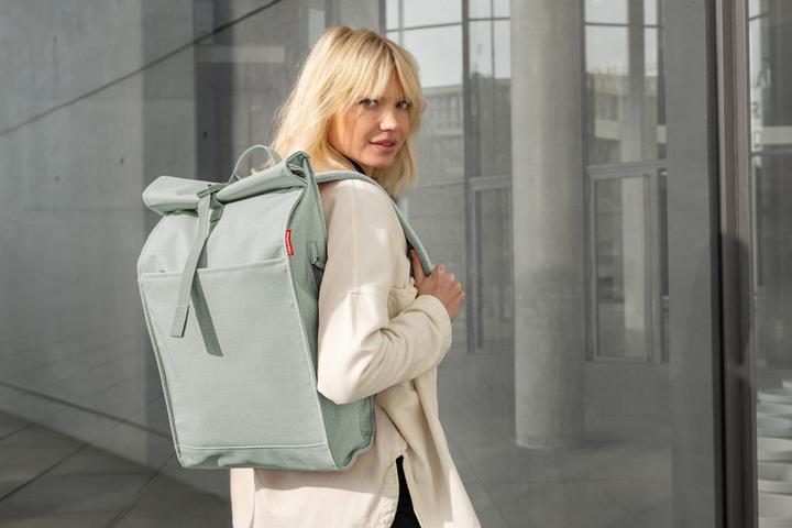 Actual product image reisenthel Rucksack urban rolltop Kunststoff grün 16,0 l (16 l)