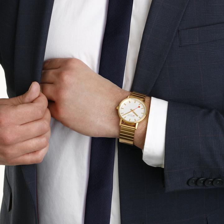 Actual product image Mondaine Classic - Modern (Analogue wristwatch, 40 mm)