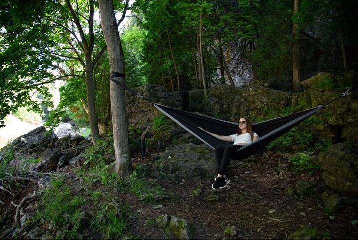 Immagine prodotto Vivere Amaca Parachute Hammock nero/grigio (181 kg)