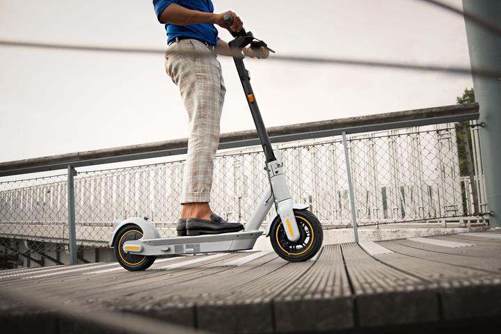 Actual product image Segway-Ninebot MAX G30LE II (25 km/h, 40 km, 350 W)
