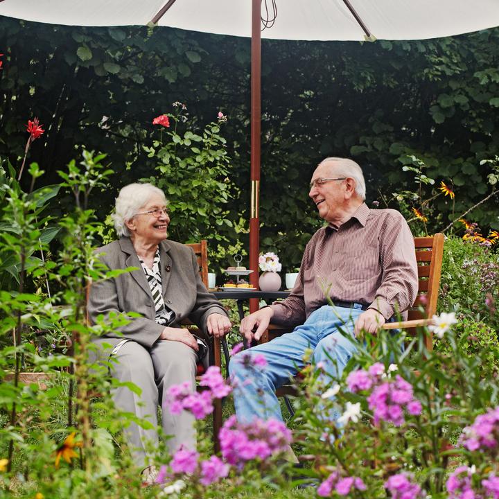 Actual product image Relaxdays garden table (70 cm)