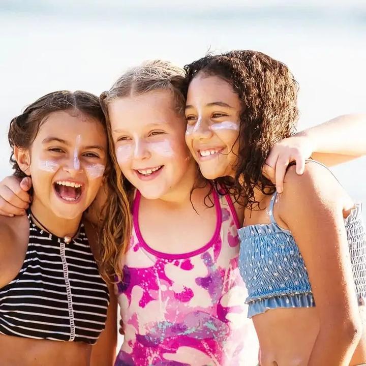 Actual product image Suntribe Mineralische Bio-Sonnencreme Kids 100ml (Suntan cream, SPF 30, 100 ml, 1 g)