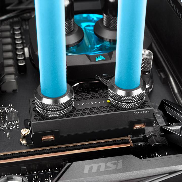 Image du produit Corsair MP600 Pro XT Hydro X Edition (4000 Go, M.2 2280)