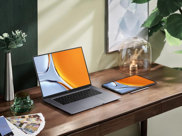Actual product image Huawei MateBook 16S (16", Intel Core i9-12900H, 16 GB, 1000 GB, DE)