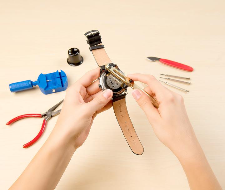 Image du produit AGT Set d'outils d'horloger, boîte de rangement incluse