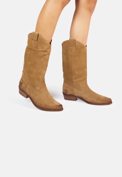 Actual product image Felmini GERBERA 7962 is a remarkable mid-calf cowboy boot with rustic charm and rugged style. (39)