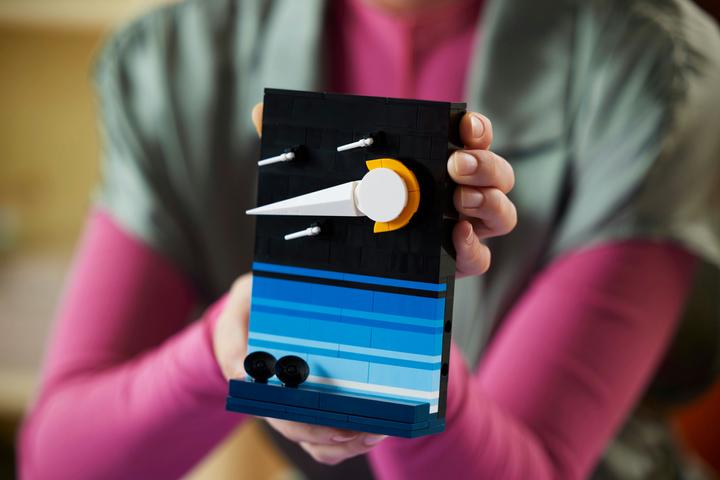 Immagine prodotto LEGO Idee - Storie dall'era spaziale (21340, LEGO Ideas, Set LEGO rari)