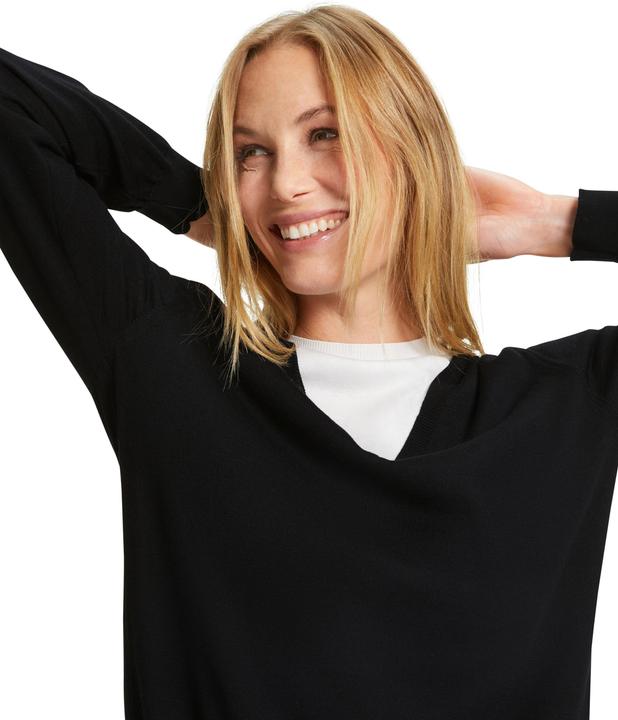 Actual product image Falke BA V-Neck New Merino w (M)