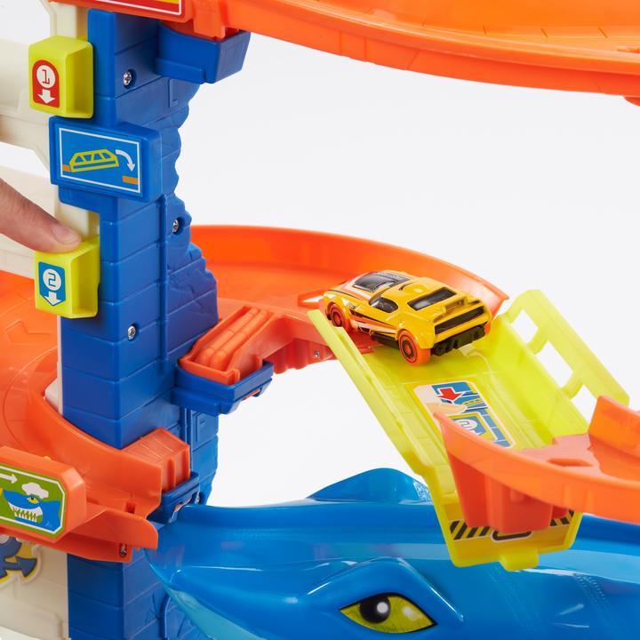 Actual product image Hot Wheels HW City shark attack playset