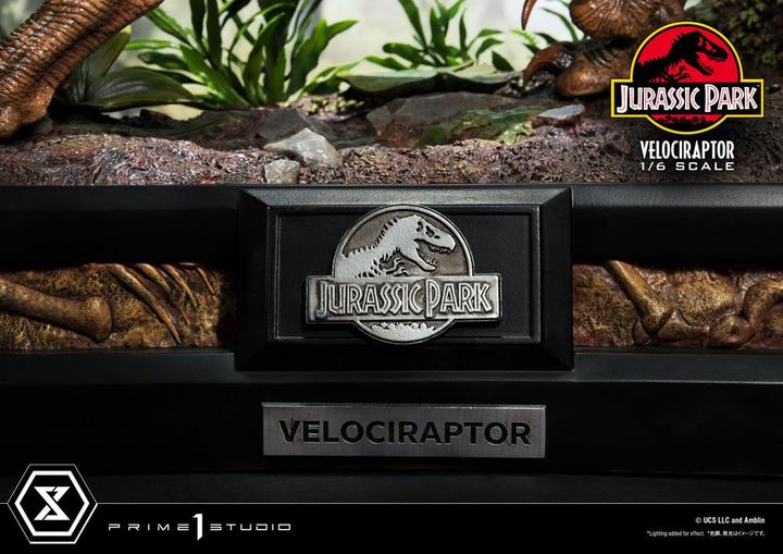 Image du produit Prime 1 Studio Jurassic Park Legacy Museum Collection Velociraptor Attack