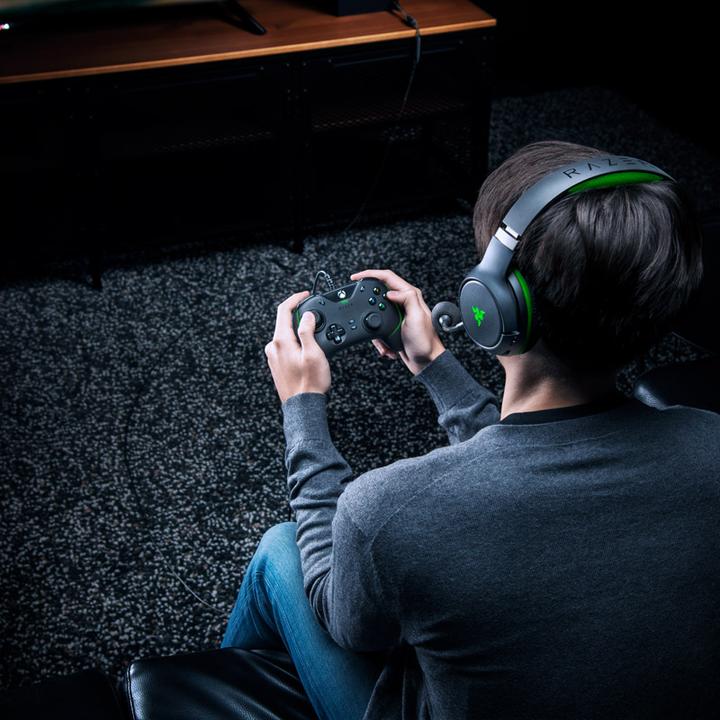 Actual product image Razer Wolverine V2 (Xbox Series S, Xbox One S, PC, Xbox One X, Xbox Series X)