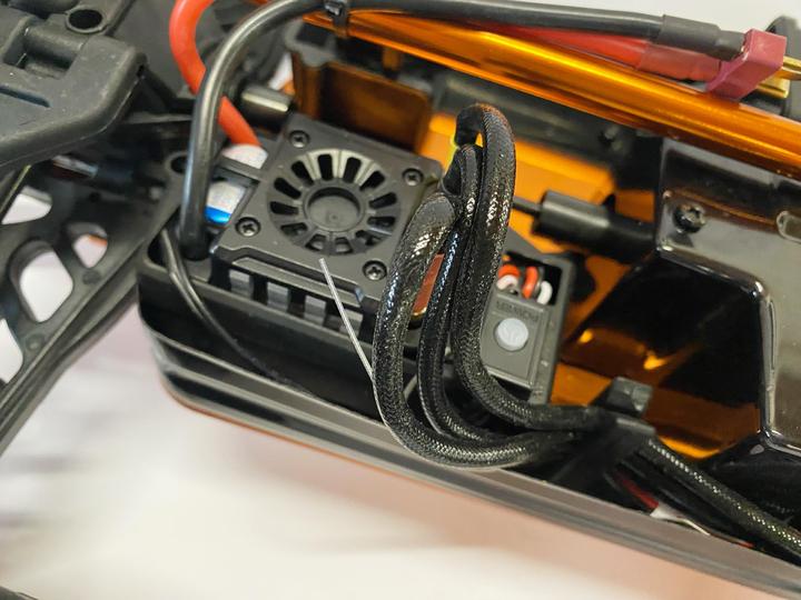 Image du produit DF-Models HotHammer 5.1 Truck BL brushless 1:10XL - RTR (RTR Prêt à fonctionner)