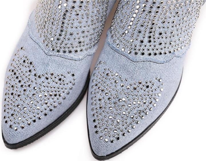 Produktbild Inuovo Diese hochwertige Stiefelette von überzeugt mit zahlreichen modischen Details. Der zusätzlich (39)