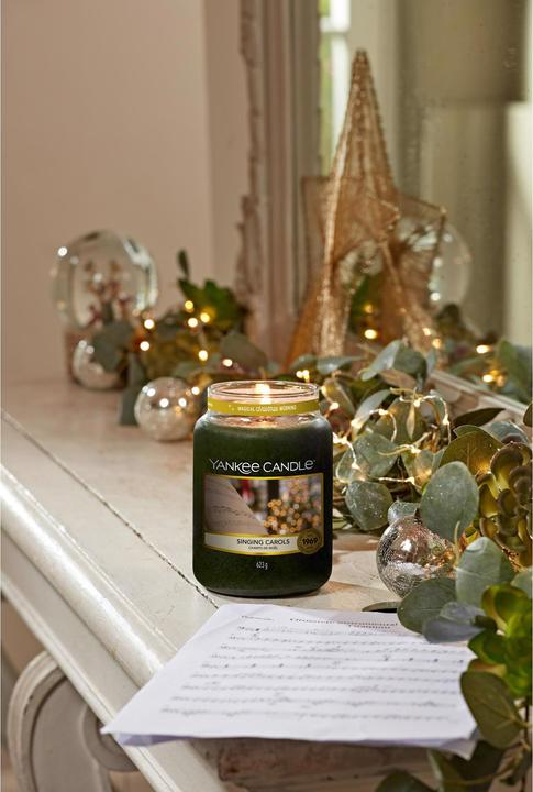 Actual product image Yankee Candle Singing Carols (623 g)