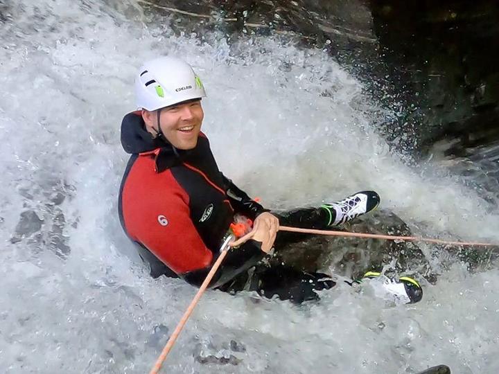 Image du produit Smartbox Cours de canyoning de 4h pour 2 débutants dans le canton du Tessin (2 pers.)