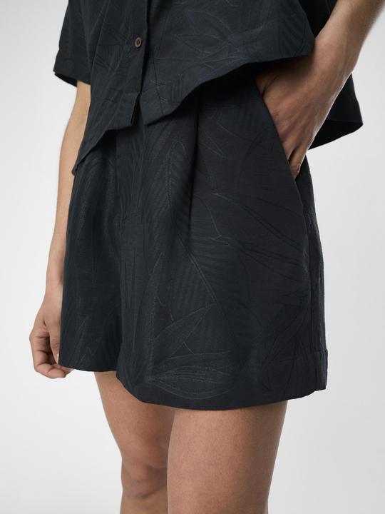 Actual product image Object Textured shorts (34)
