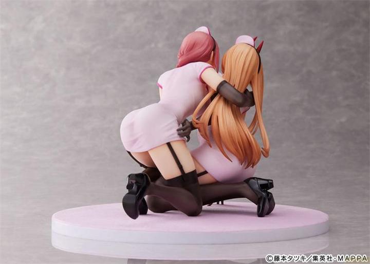 Actual product image Furyu Chainsaw Man statuette PVC 1/7 Power & Makima Nurse Ver. 14 cm