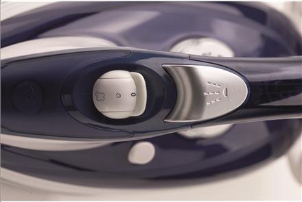 Actual product image Gorenje Steam Iron SIH2600BLC Steam Iron, 2600 W, Water tank capacity 350 ml, Continuous steam 30 g/min, Blu (2600 W, 95 g/min)
