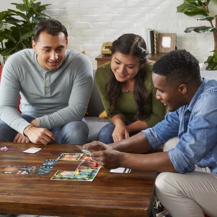 Produktbild Hasbro Gaming Cluedo Escape Betrayal im Brettspiel Slot Swaenesteyn (Englisch, Niederländisch)