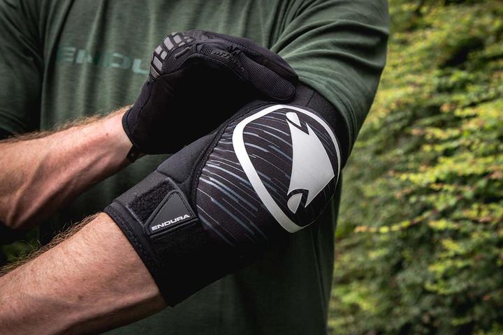 Actual product image Endura SingleTrack Elbow Protectors II (M, Elbow protectors, Unique specimen)