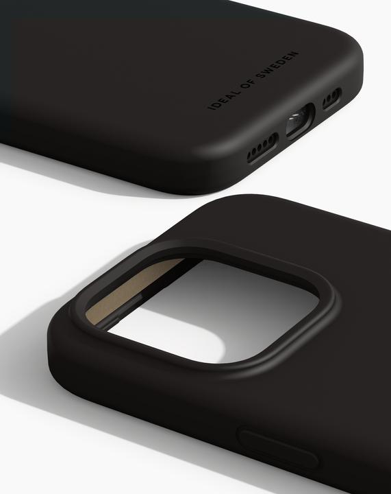 Actual product image iDeal Of Sweden Designer Silicone Cover Black (Apple iPhone 15 Pro)