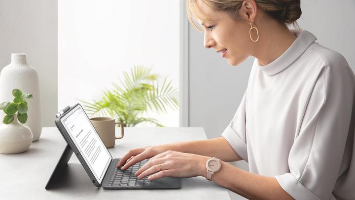 Produktbild Logitech Combo Touch (Eng. Int., iPad 2019 (7. Gen), iPad 2020 (8. Gen), iPad 2021 (9. Gen))