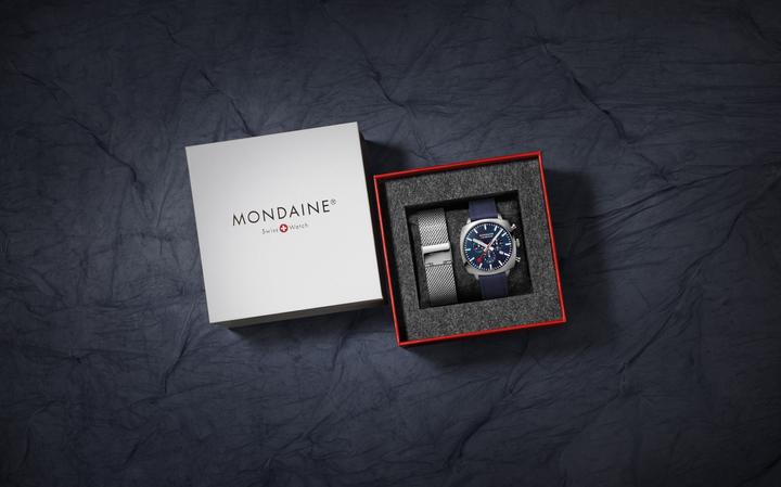 Produktbild Mondaine Grand Cushion (Chronograph, 41 mm)