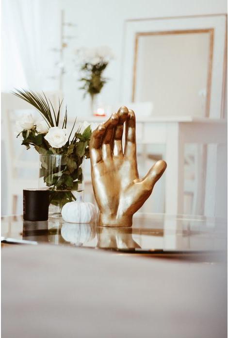 Actual product image Kare Design Deco Object Mano Gold (17.5 x 30 x 43 cm)