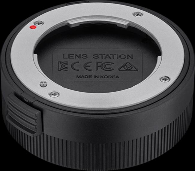 Actual product image Samyang Lens Station