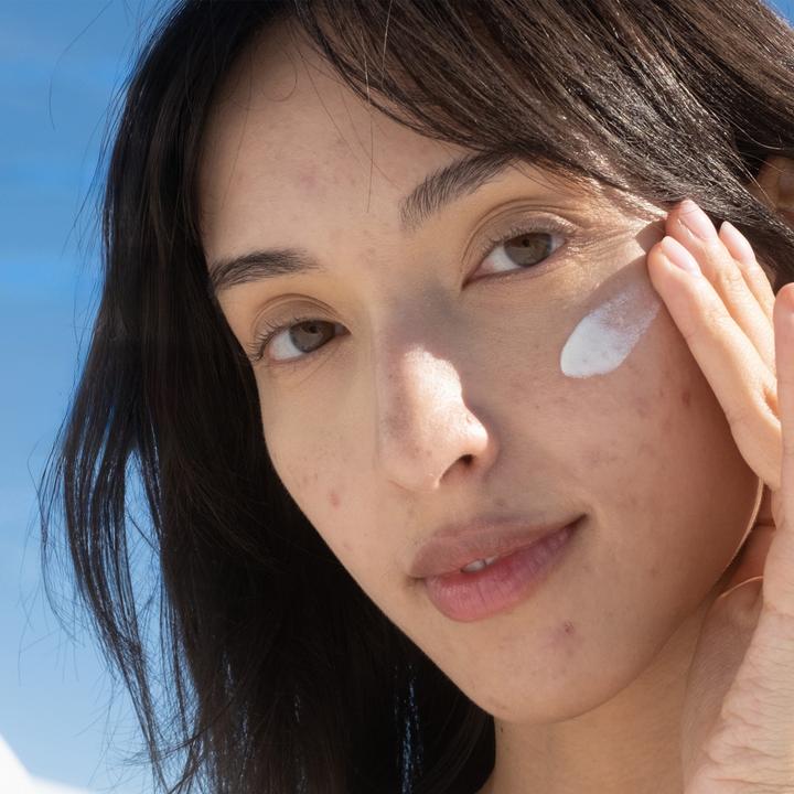 Produktbild Coola Suncare Clear Skin Zinc Oxide Sunscreen (Sonnencreme, SPF 30, 33 ml)