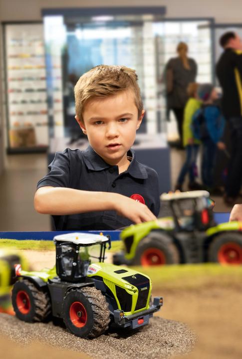 Produktbild Siku Claas Xerion 5000 App Steuerung